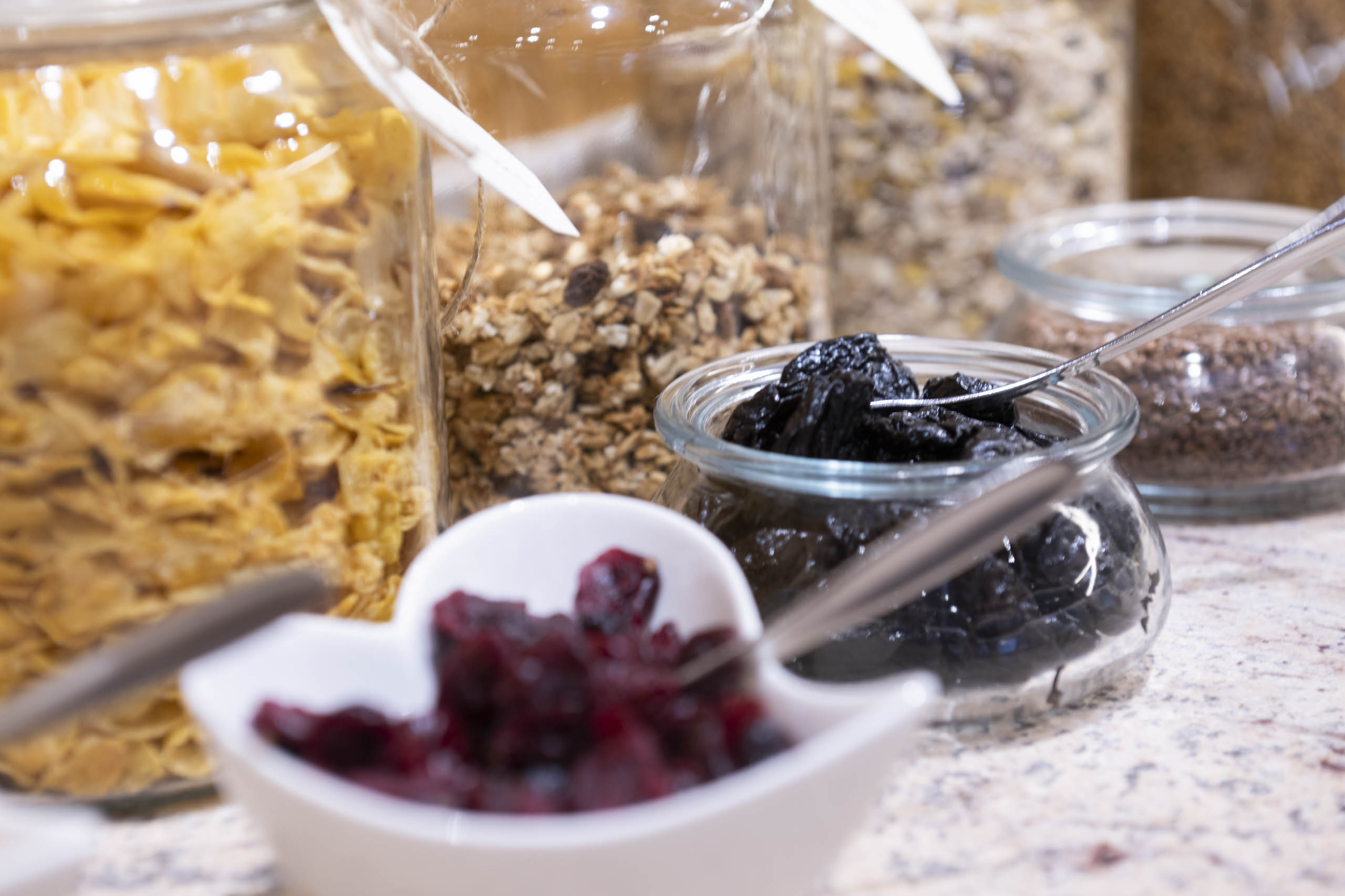Müsli vom Frühstücksbuffet