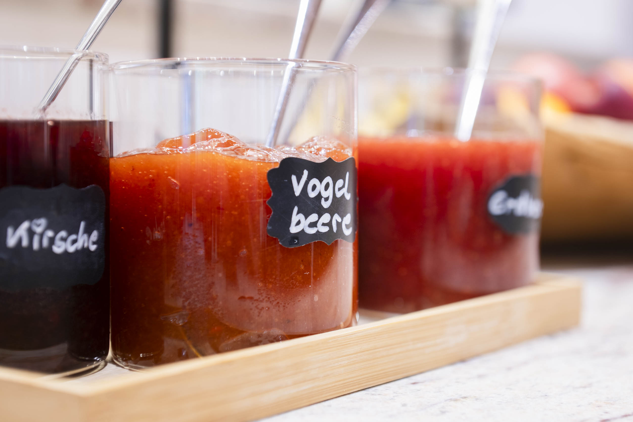 Marmeladen vom Frühstücksbuffet