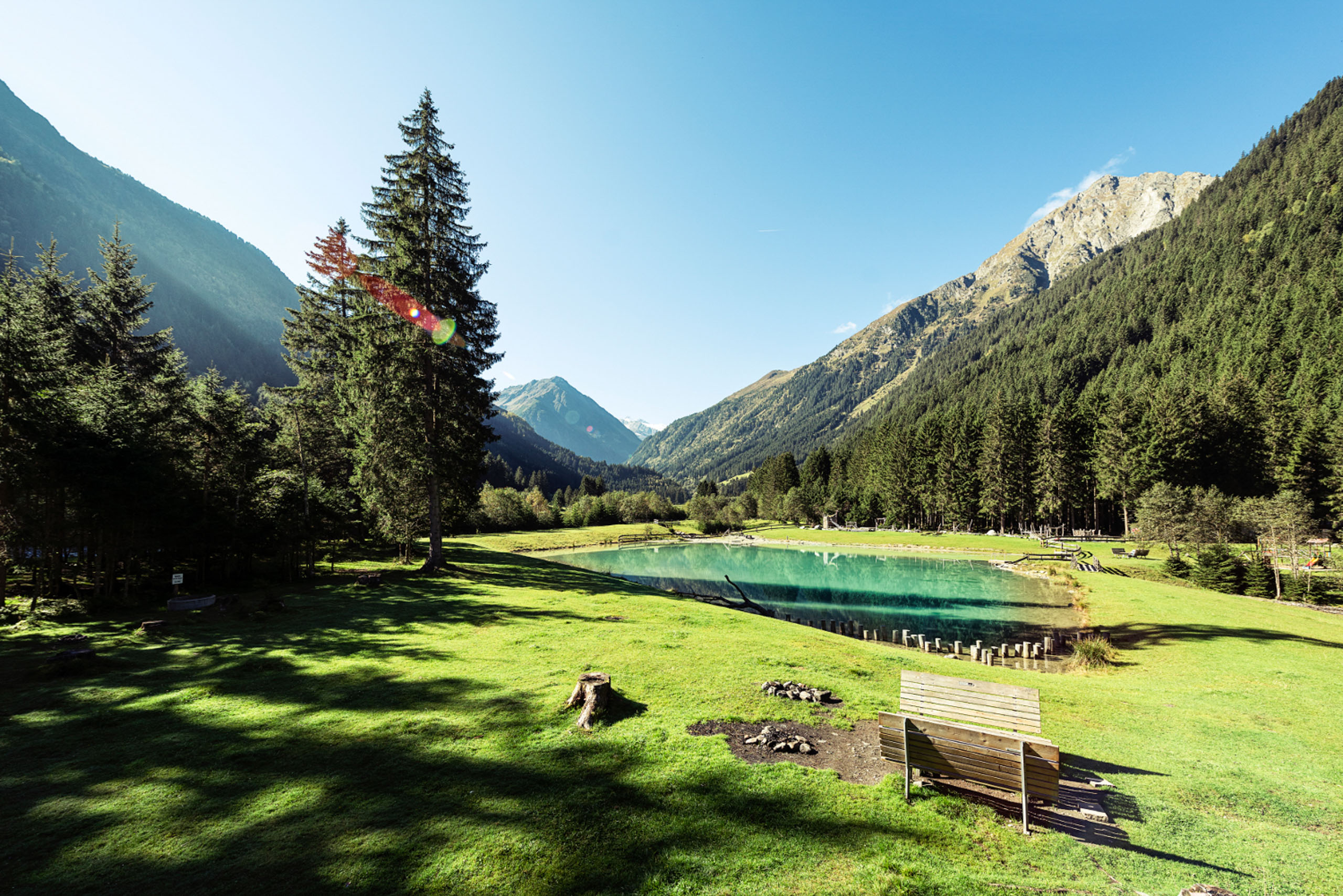 Saftig grüne Landschaft im Stubaital